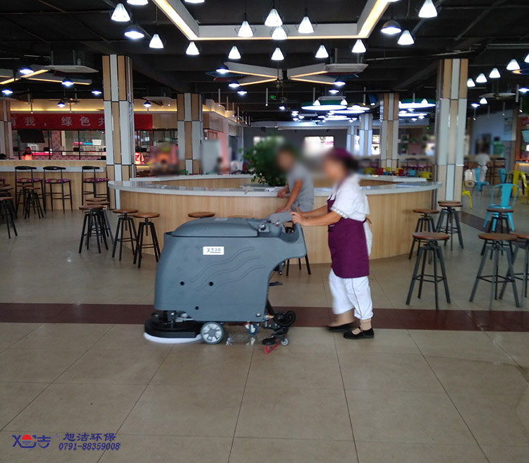 醫(yī)院食堂廚房保潔，醫(yī)院食堂手推式洗地機(jī)