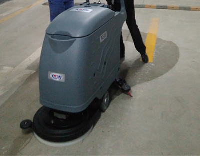 水泥地面能用洗地機(jī)清洗嗎？