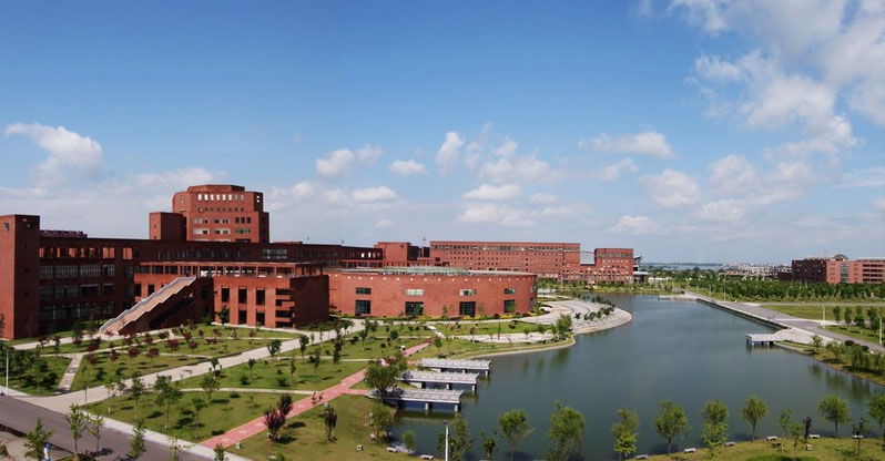 江西師范大學(xué)旭潔洗地機(jī)客戶案例-<a href=http://m.uxrobot.cn target=_blank class=infotextkey>洗地機(jī)生產(chǎn)廠</a>家