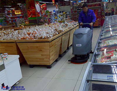 如何進(jìn)行商場保潔工作？